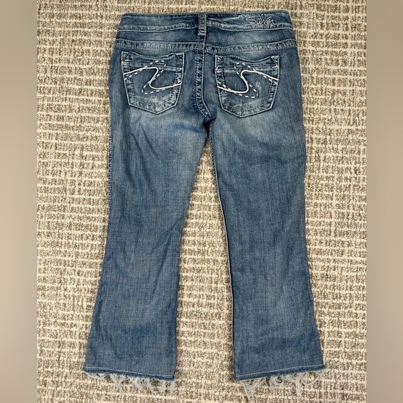 Silver Jeans Blue Distressed Flare Cropped Jeans Sz 29 - Picture 3 of 5